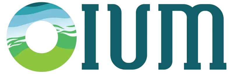 IUM logo